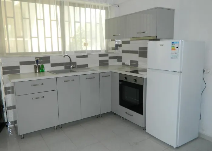 罗斯伯里公寓酒店 法里拉基