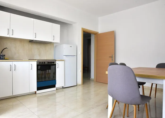 罗斯伯里公寓酒店 4*