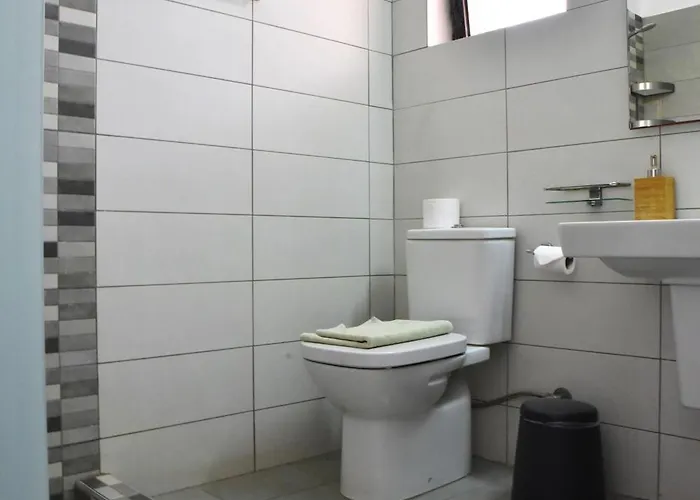 罗斯伯里公寓酒店