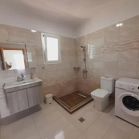 Roseberry アパートホテル ファリラキ