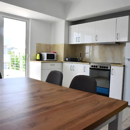 Roseberry ファリラキ