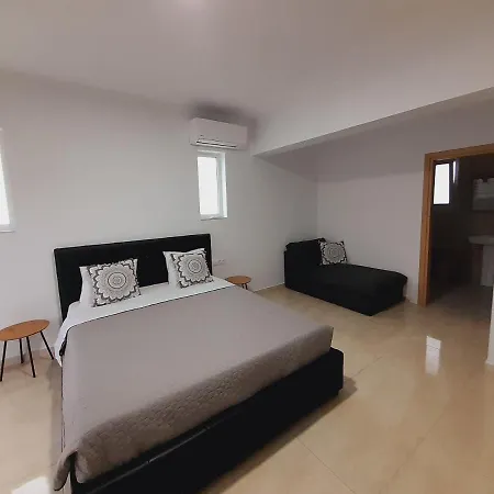 Roseberry Apartmanhotel 4*