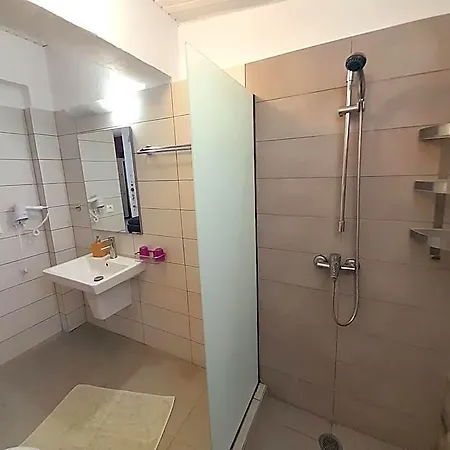 Ξενοδοχείο με διαμερίσματα Roseberry 4*