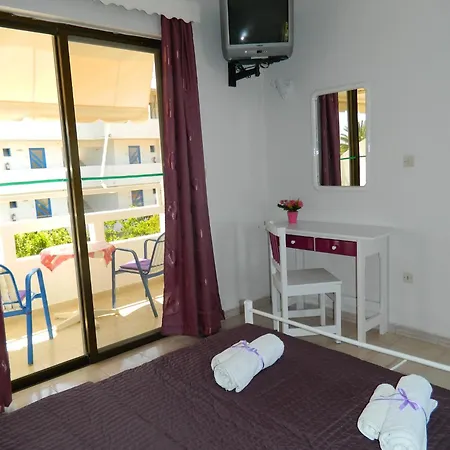 Apartmanhotel Roseberry 4*