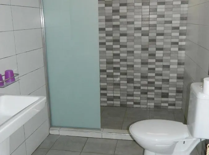 Roseberry Aparthotel 4*