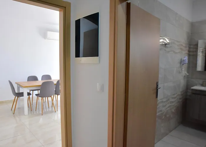 Aparthotel Roseberry 4*