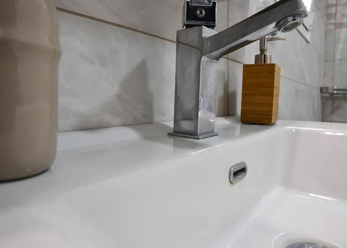 Aparthotel Roseberry 4*